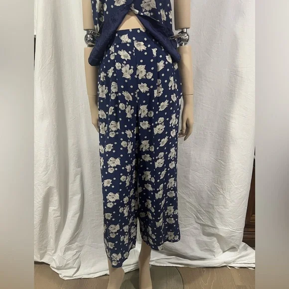 Vintage silk 2 piece Floral Navy set 4 - Picture 3 of 10